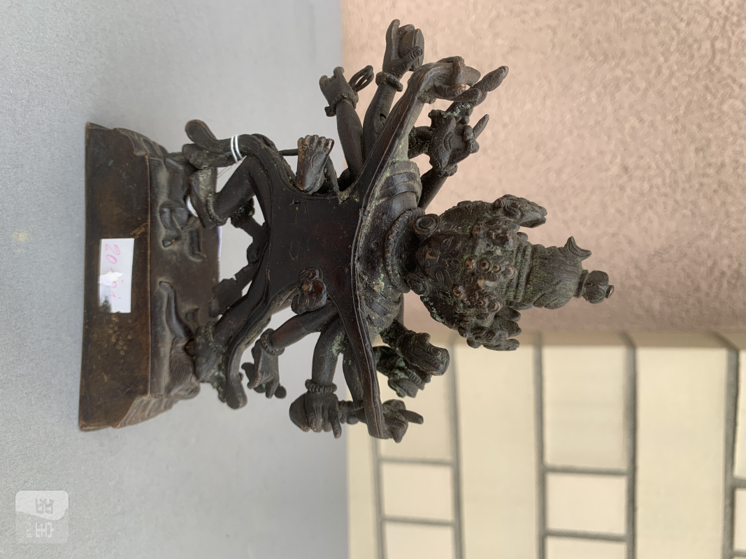 A FINE GILT-BRONZE FIGURE OF SARVABUDDHADAKINI - 图8